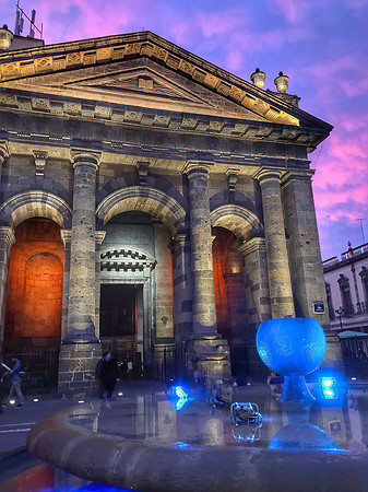 Guadalajara Bldg gig